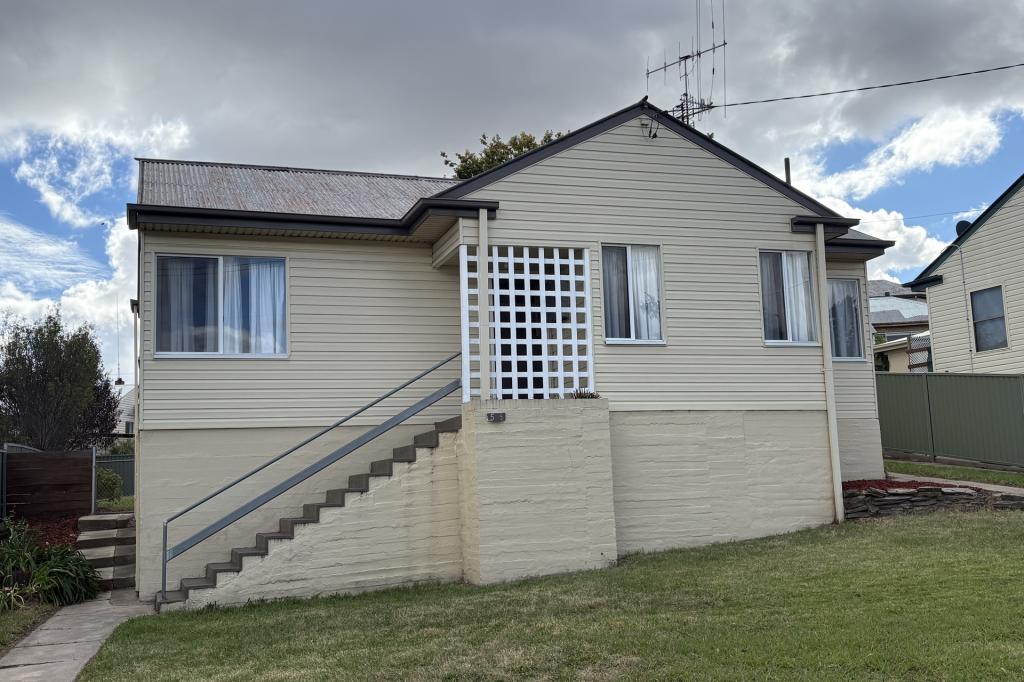 5 Tremain Ave, West Bathurst, NSW 2795