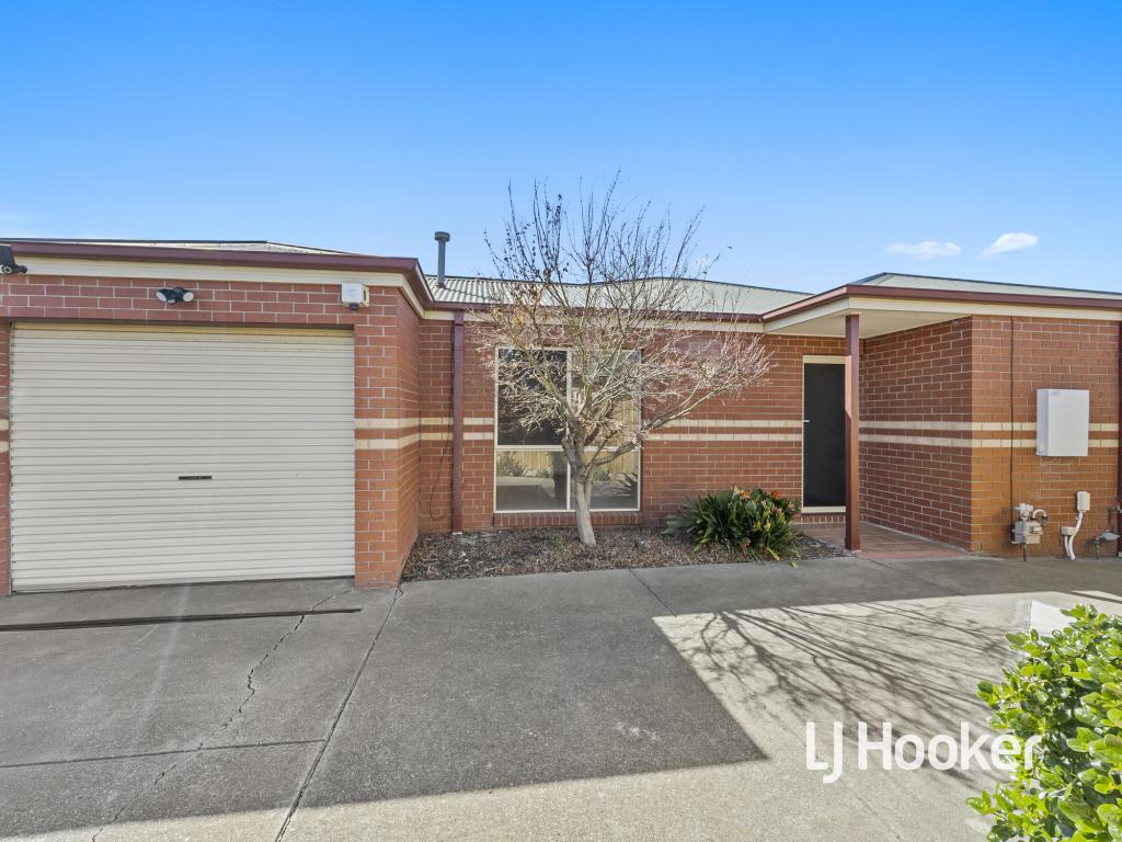 2/45 Songlark Cres, Werribee, VIC 3030