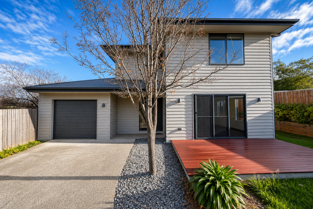 12B WYUNA PDE, BELMONT, VIC 3216