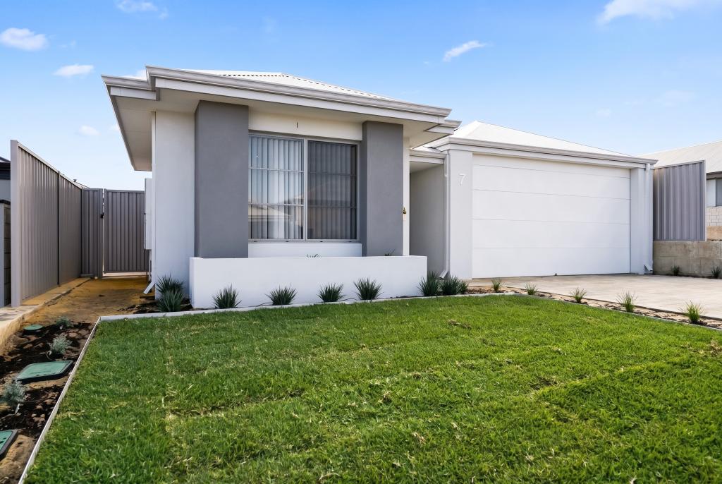 7 Gazania St, Sinagra, WA 6065