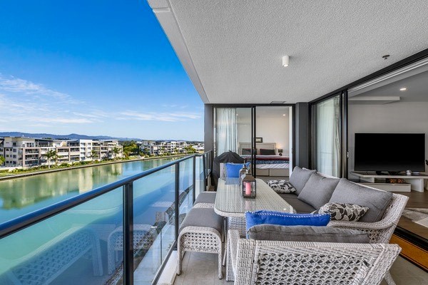 1502/2 Sickle Ave, Hope Island, QLD 4212