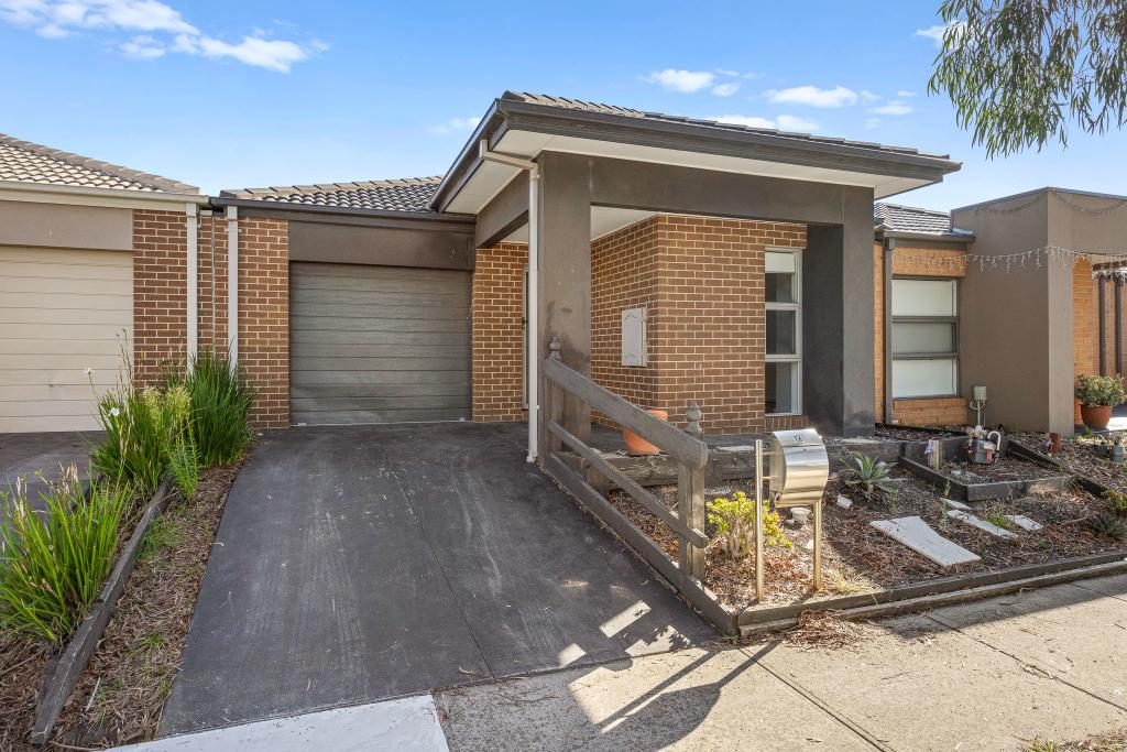 16 Pleven Rise, Clyde North, VIC 3978