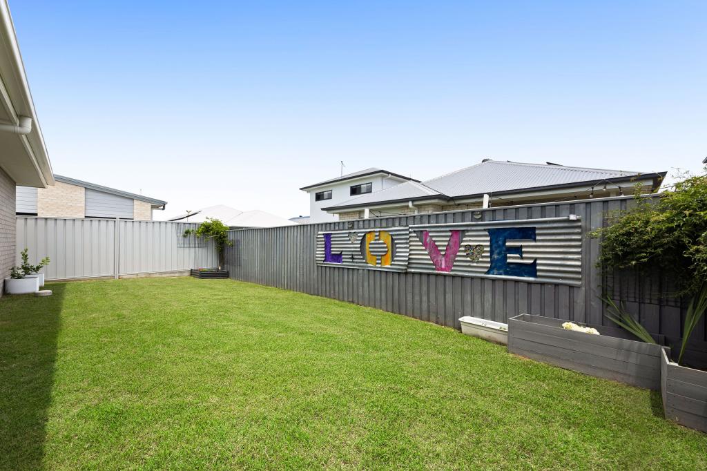 3 Sunny St, Palmview, QLD 4553