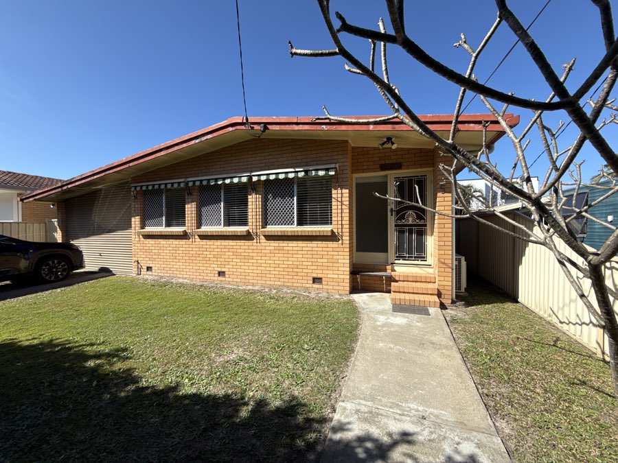 5 Fiona St, Biggera Waters, QLD 4216