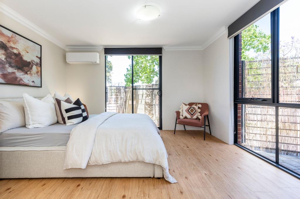 2/104 SCARBOROUGH BEACH RD, MOUNT HAWTHORN, WA 6016