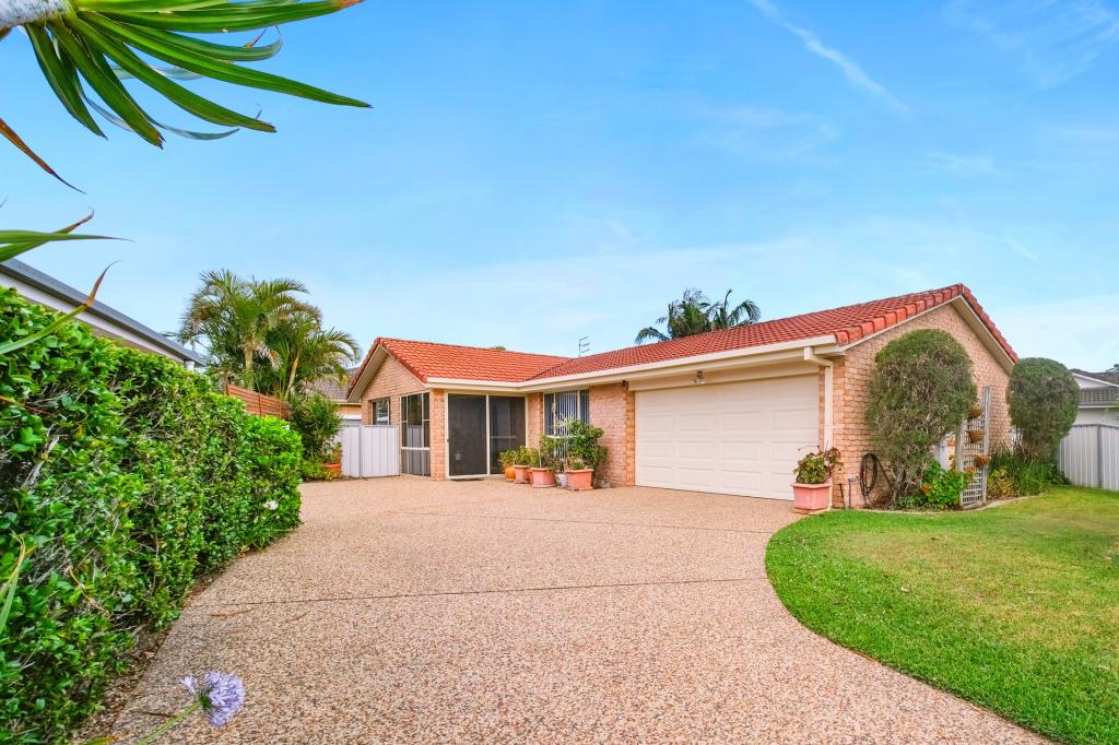 5 Eyre Cres, Forster, NSW 2428