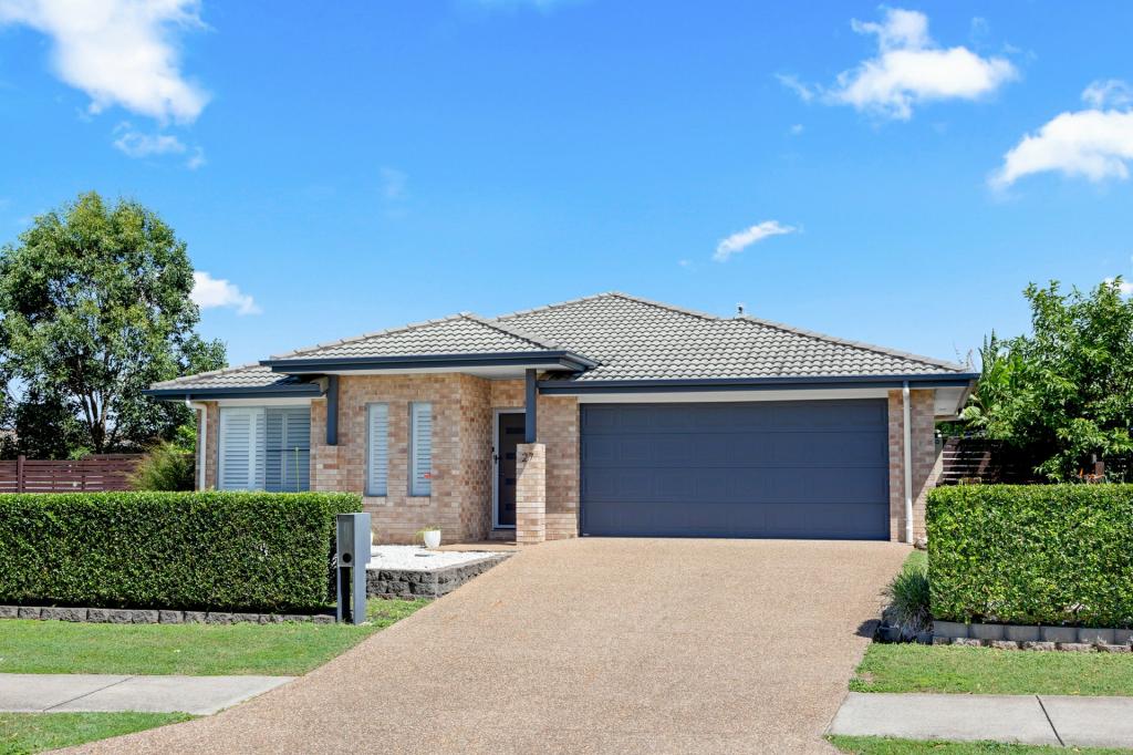 27 Oxley Cct, Urraween, QLD 4655