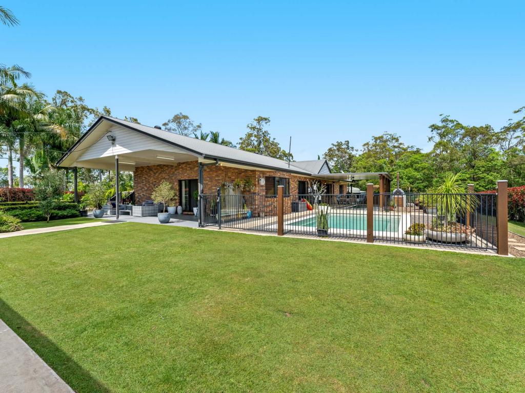 21992 Bruce Hwy, Glenorchy, QLD 4650