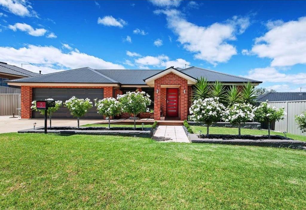 15 Thornbill St, Thurgoona, NSW 2640
