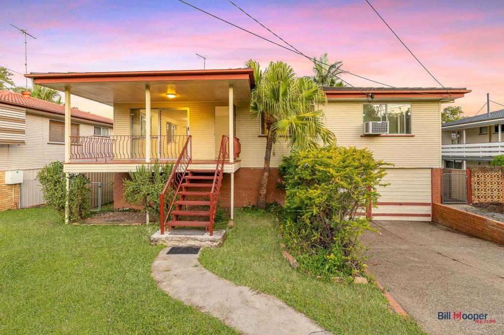 77 Valentia St, Mansfield, QLD 4122