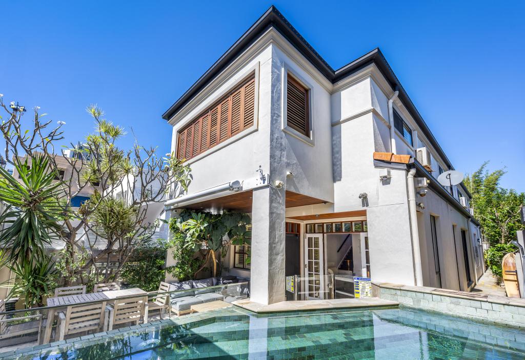 2/46 Cronin Ave, Main Beach, QLD 4217