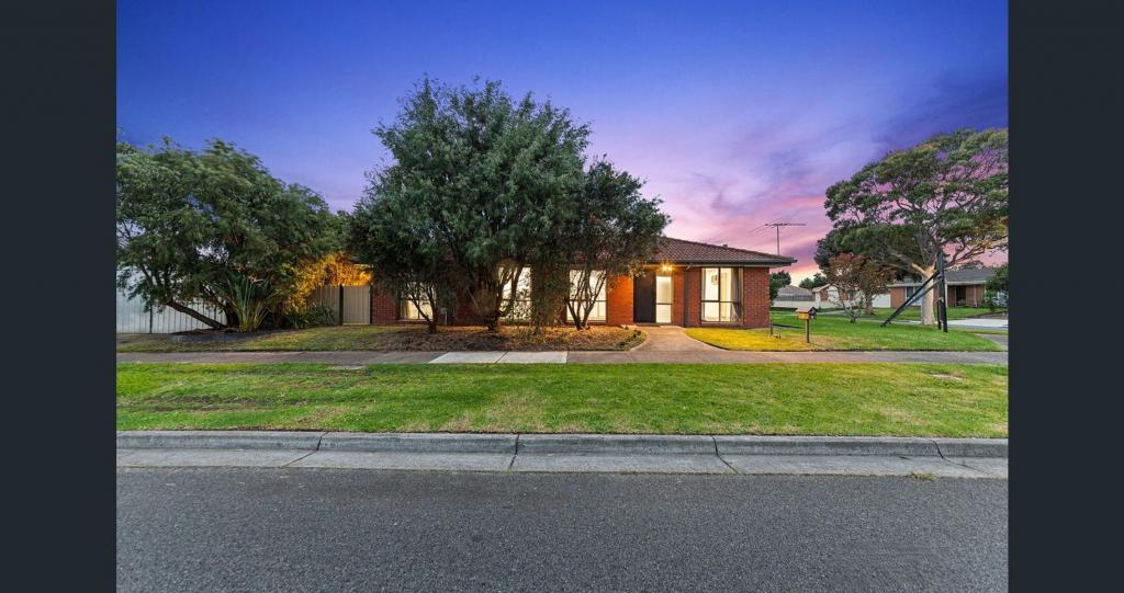 2 BRENTWOOD DR, CRANBOURNE NORTH, VIC 3977