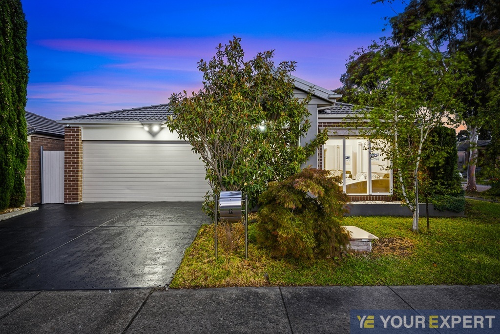 12 Karlson Way, Cranbourne North, VIC 3977