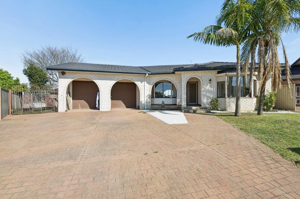 18 Deloraine Cl, Hinchinbrook, NSW 2168