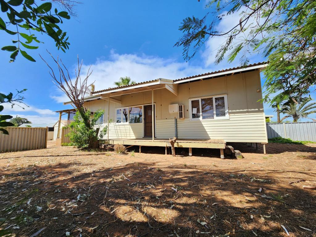 2 Orr St, South Carnarvon, WA 6701