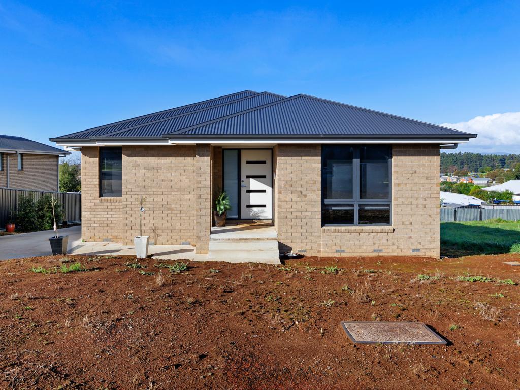 29 Churchill Ave, Upper Burnie, TAS 7320