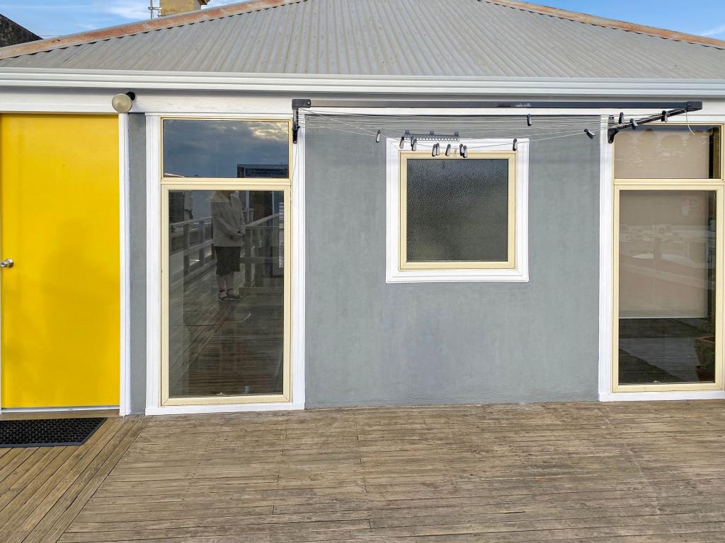 Upstairs/167 Fairy St, Warrnambool, VIC 3280