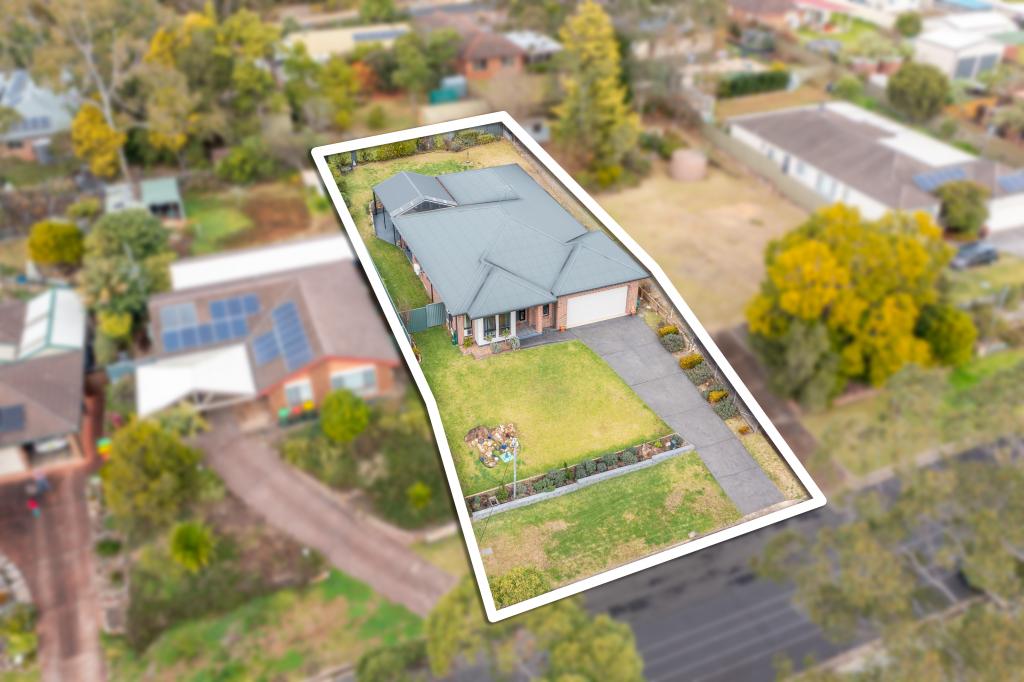 19 Cooroy Cres, Yellow Rock, NSW 2777