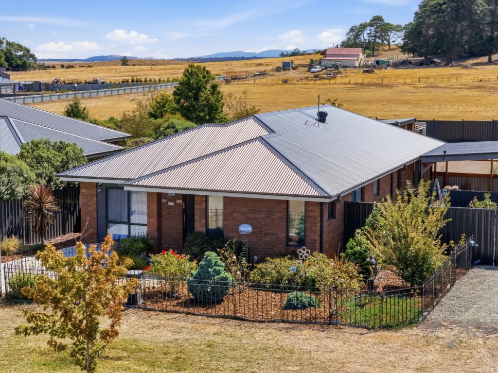 9 Bond St, Campbell Town, TAS 7210
