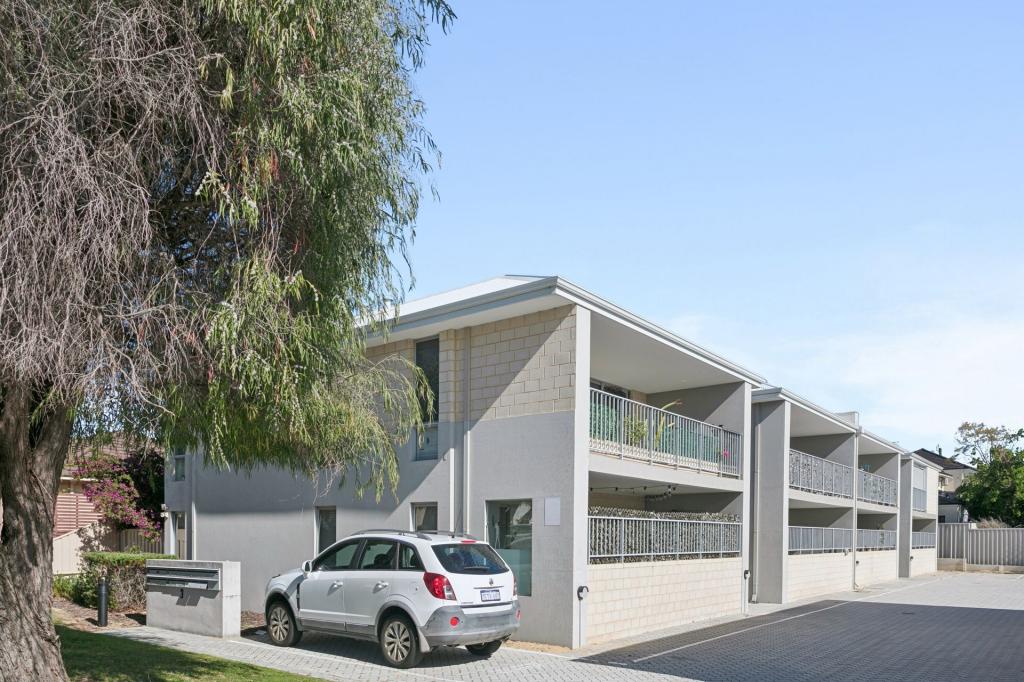 10/3 Donar St, Innaloo, WA 6018