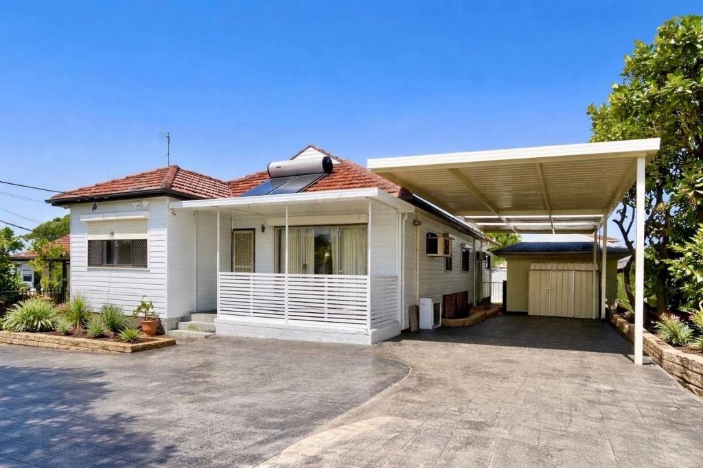 16 Moss St, Chester Hill, NSW 2162