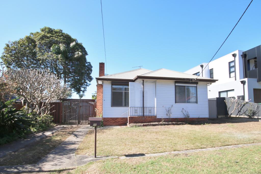 11 ADELAIDE RD, PADSTOW, NSW 2211