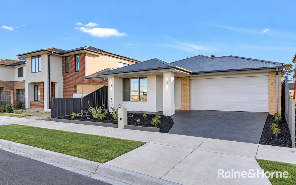36 MALKARI CCT, GREENVALE, VIC 3059