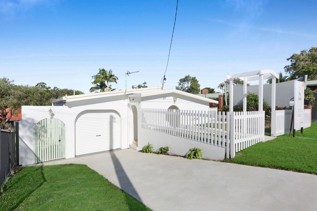 28 Ridgeway Ave, Southport, QLD 4215