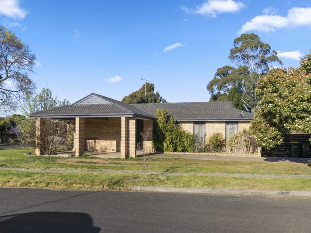 37 Malcolm St, Bacchus Marsh, VIC 3340