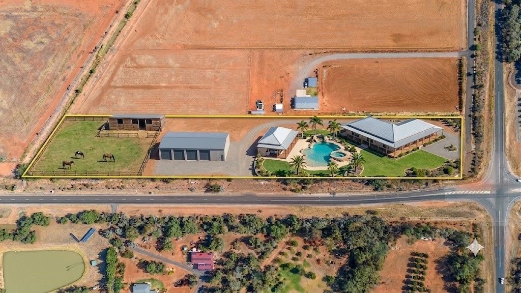 244 Boorga Rd, Lake Wyangan, NSW 2680