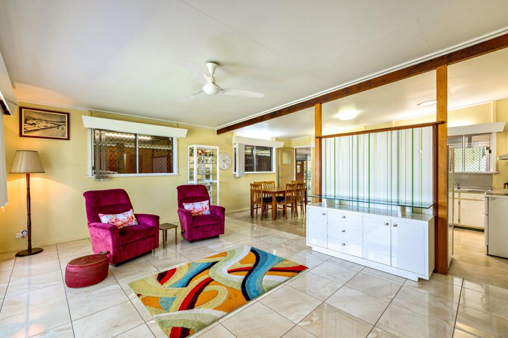 279 Aumuller St, Westcourt, QLD 4870