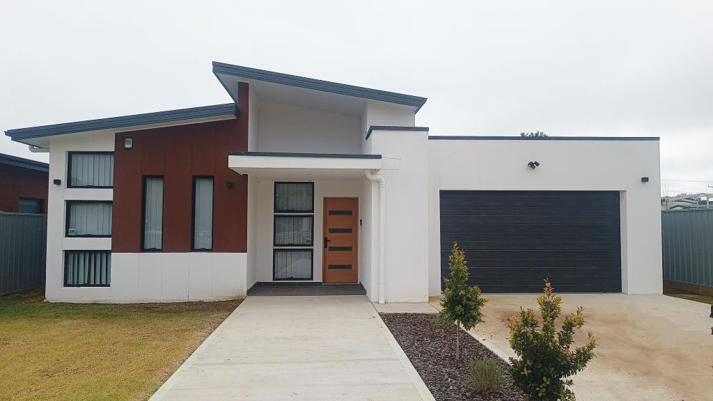 14 Glasson St, Wellington, NSW 2820