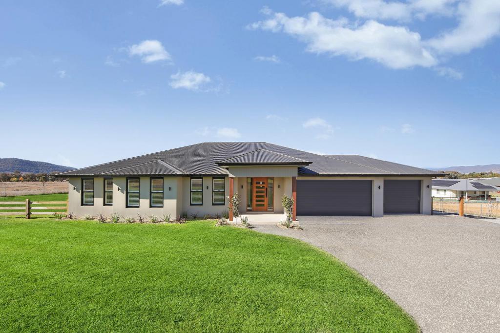 26 HARVEY ST, BOMBIRA, NSW 2850