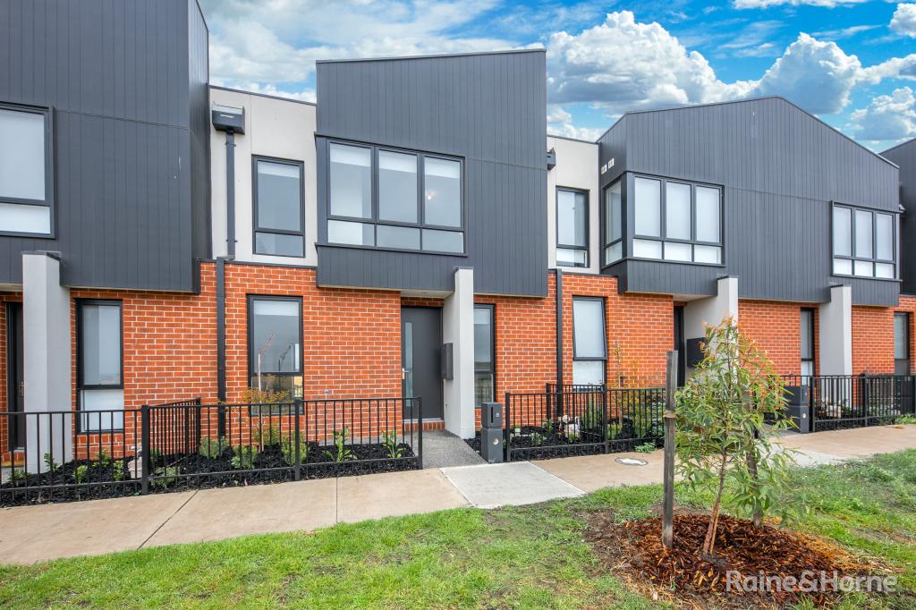 8 Dutch Rd, Sunbury, VIC 3429