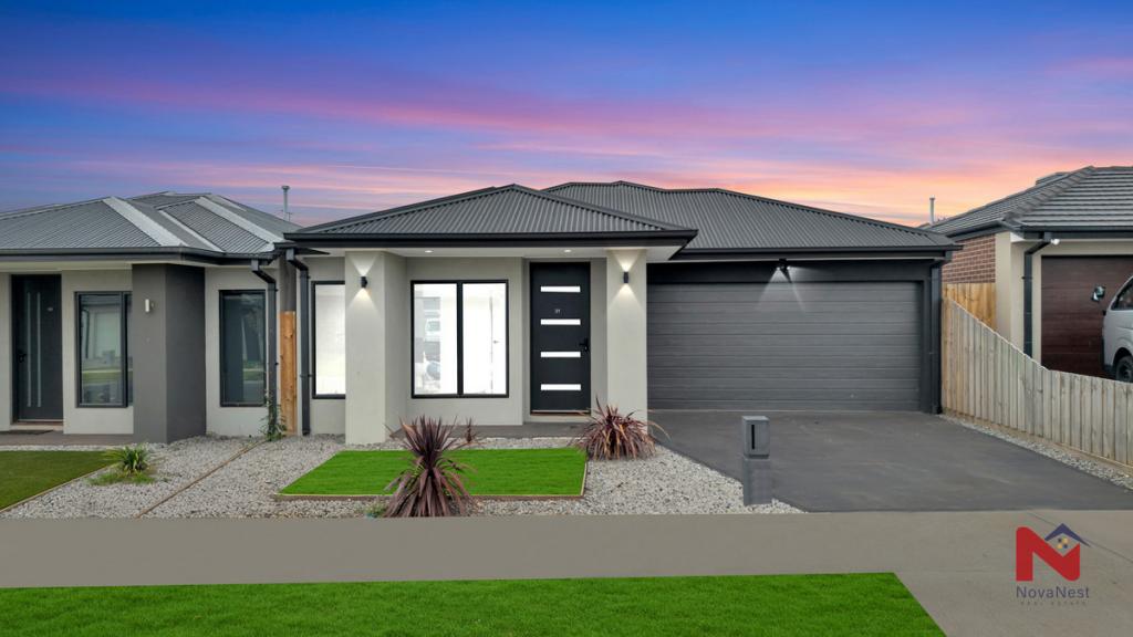 21 SPARROWHAWK CRES, DEANSIDE, VIC 3336