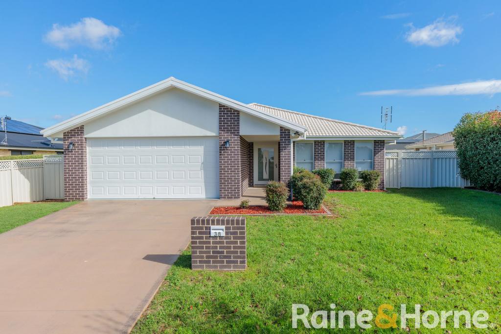 38 Champagne Dr, Dubbo, NSW 2830