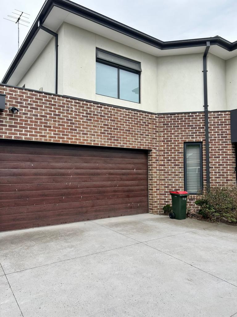 2/5 Dubbo St, Albion, VIC 3020