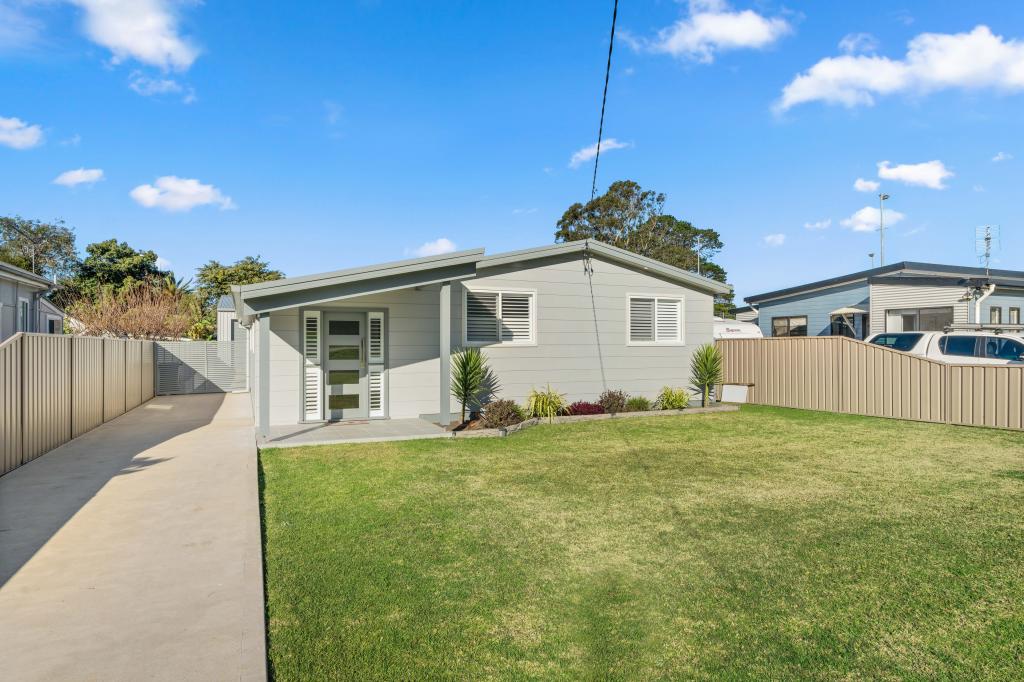 18 South St, Greenwell Point, NSW 2540