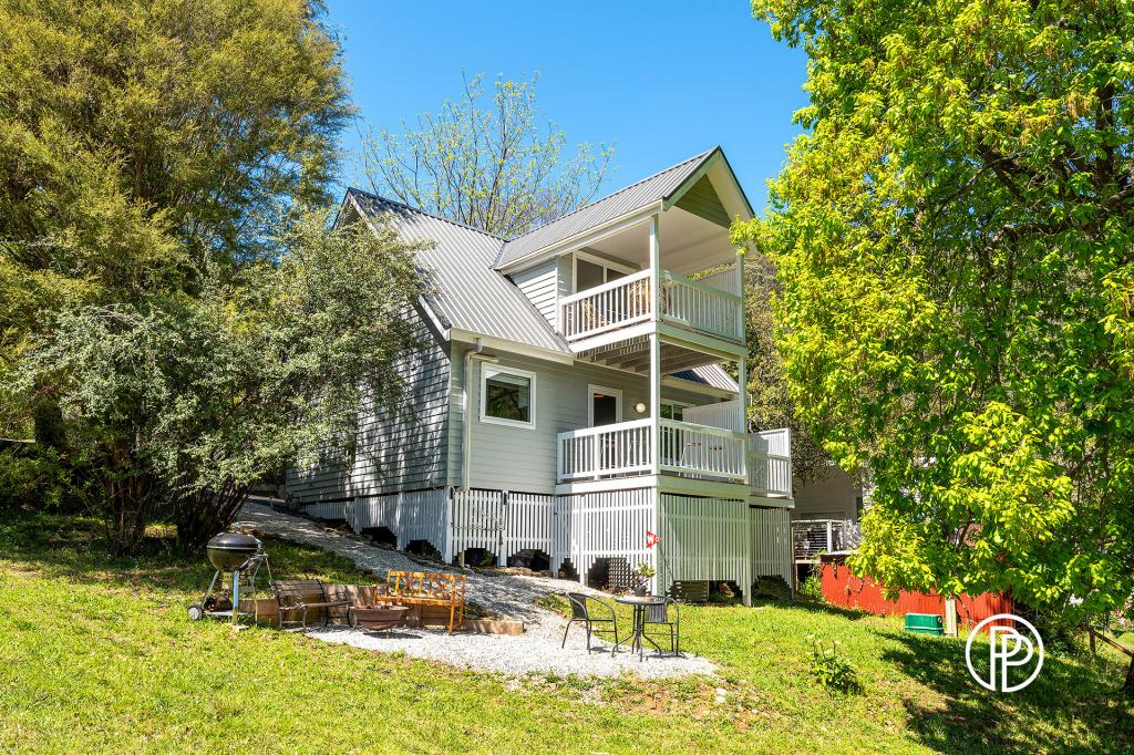 13 Pheasant Pde, Warburton, VIC 3799