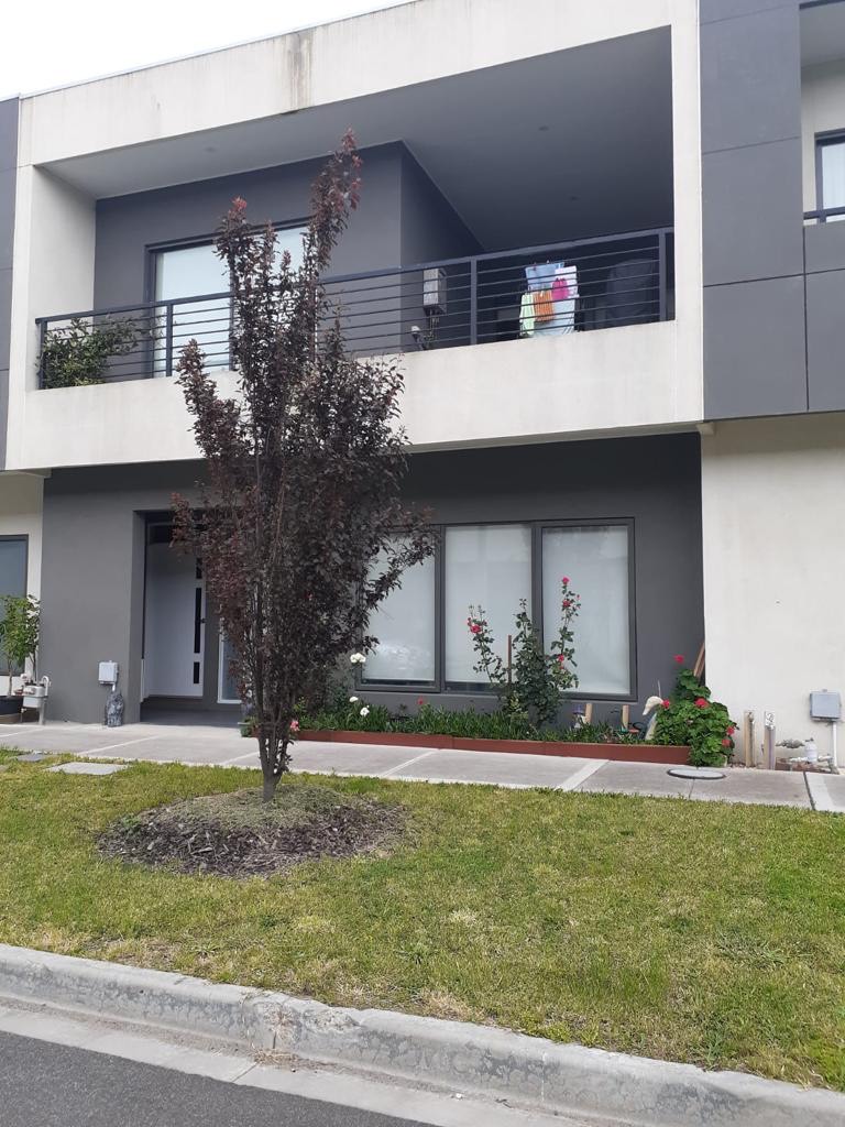 8 Polson Way, Cranbourne West, VIC 3977