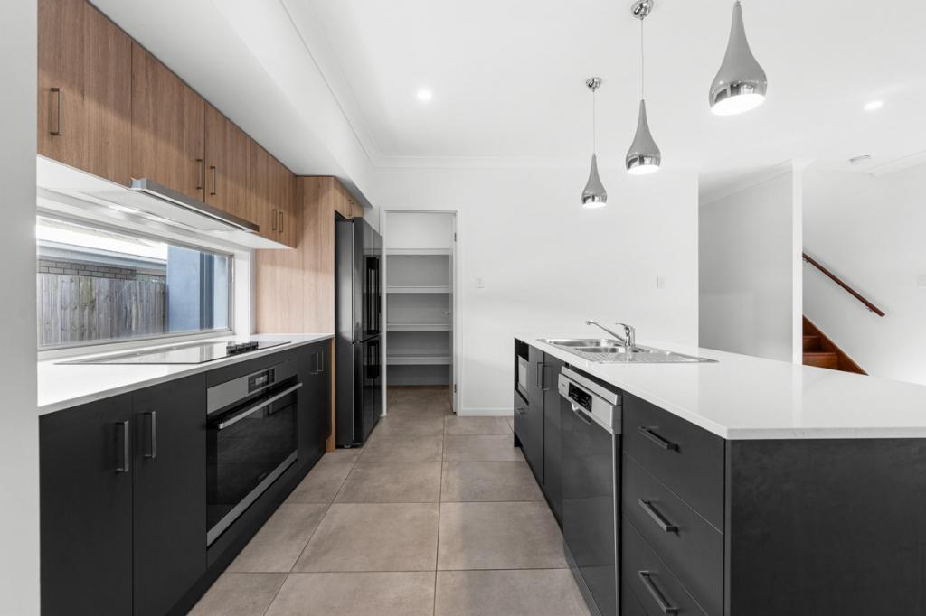 49 Cavell St, Birkdale, QLD 4159