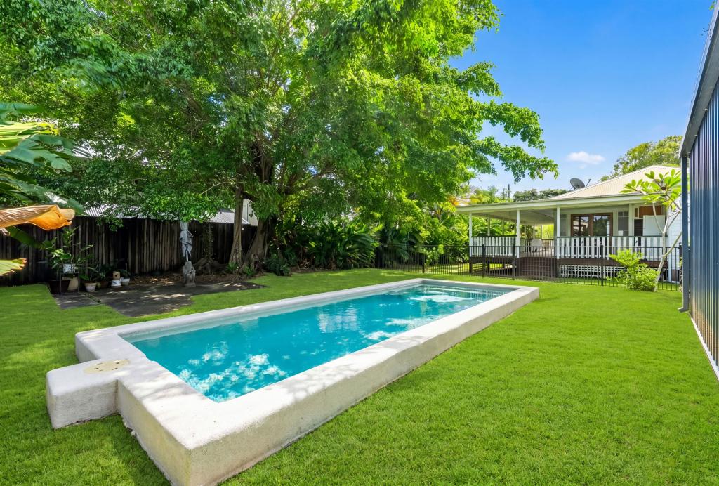 5 Macilwraith St, Manoora, QLD 4870