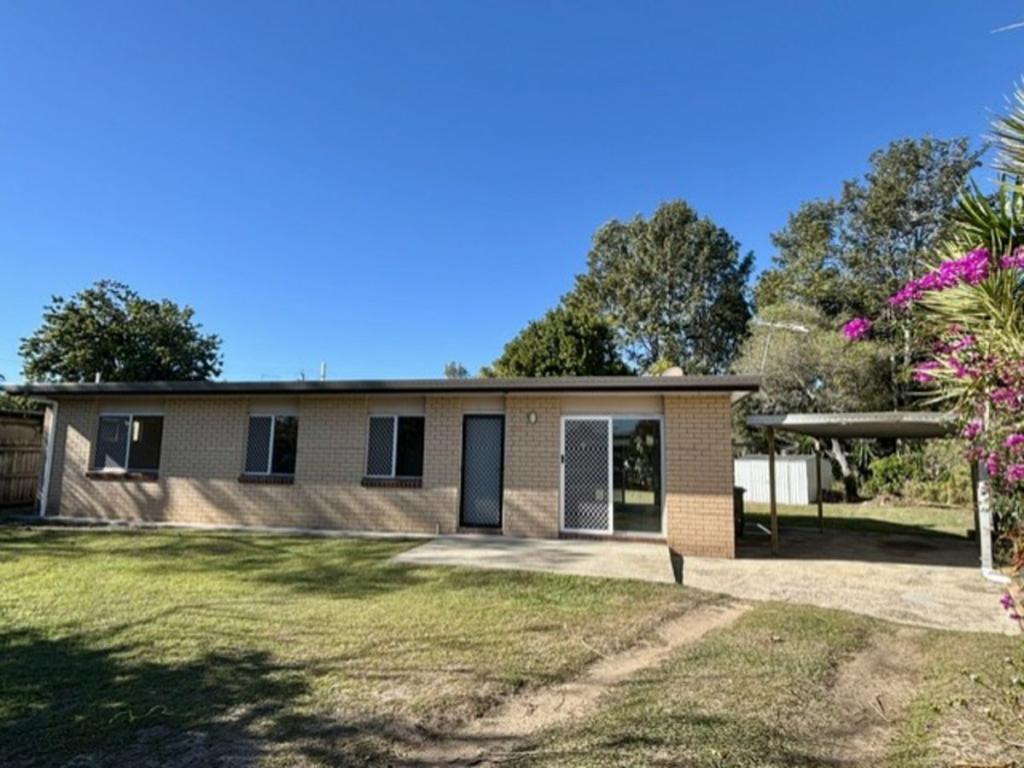 20 Dwyer St, Beachmere, QLD 4510