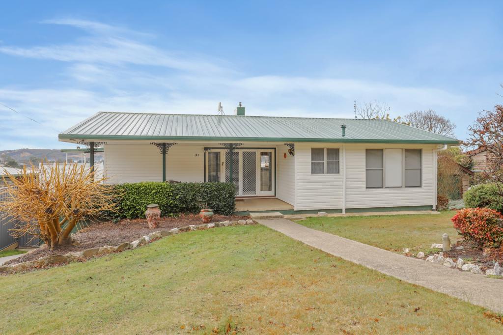 37 Jenolan St, Oberon, NSW 2787