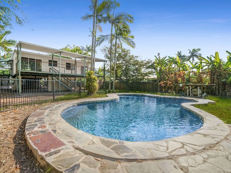 98 Greenslopes St, Edge Hill, QLD 4870