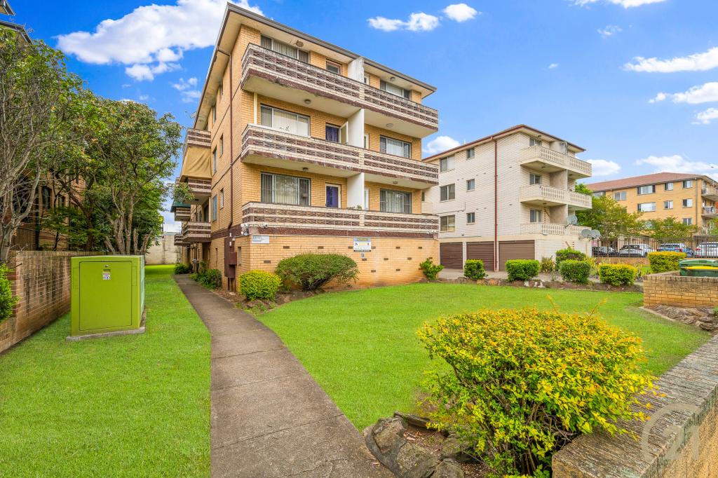 8/11 YORK ST, FAIRFIELD, NSW 2165