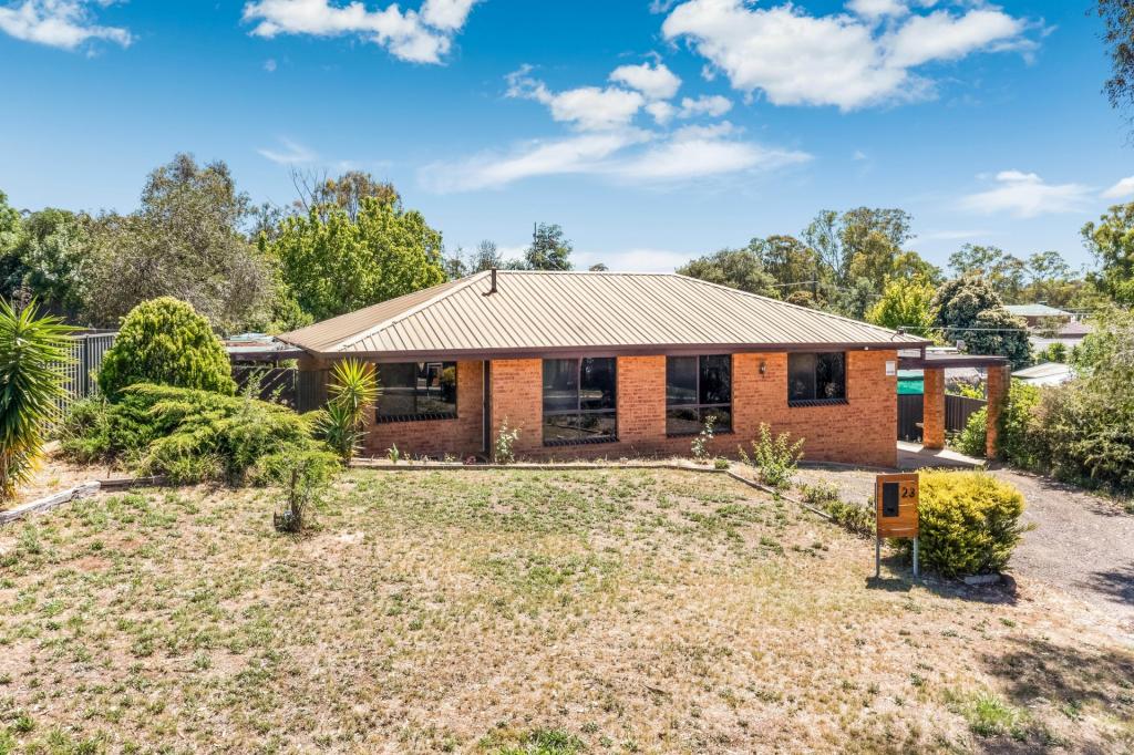 23 Lowe St, Kangaroo Flat, VIC 3555