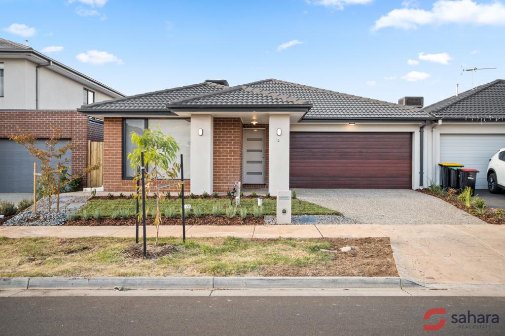 12 BANBURY RD, BONNIE BROOK, VIC 3335