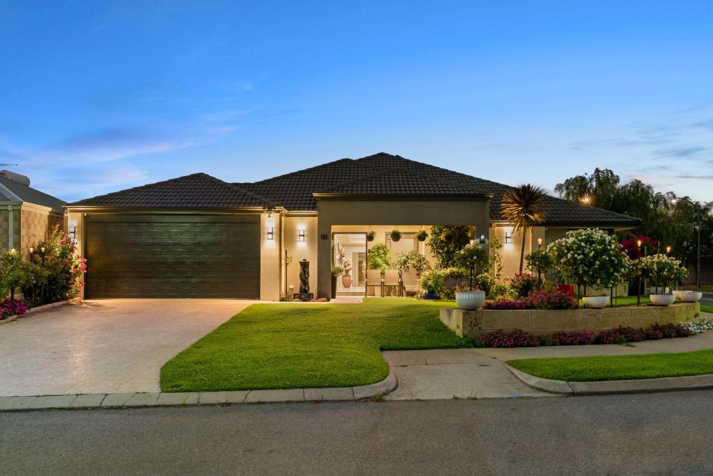23 Leroy Way, Piara Waters, WA 6112