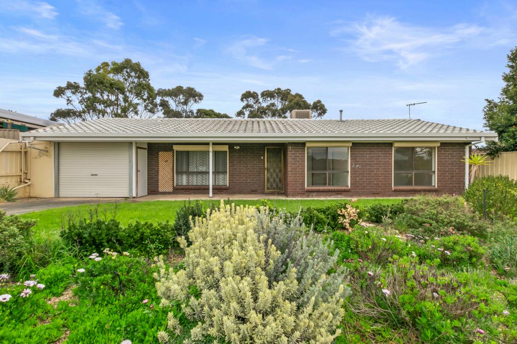 70 Glenhelen Rd, Morphett Vale, SA 5162